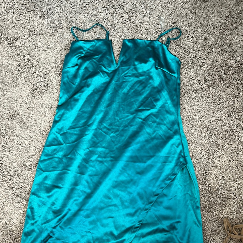 L mini dress.